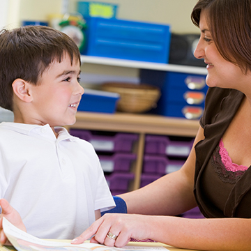 educational assistant provides students with the training to support child assistant