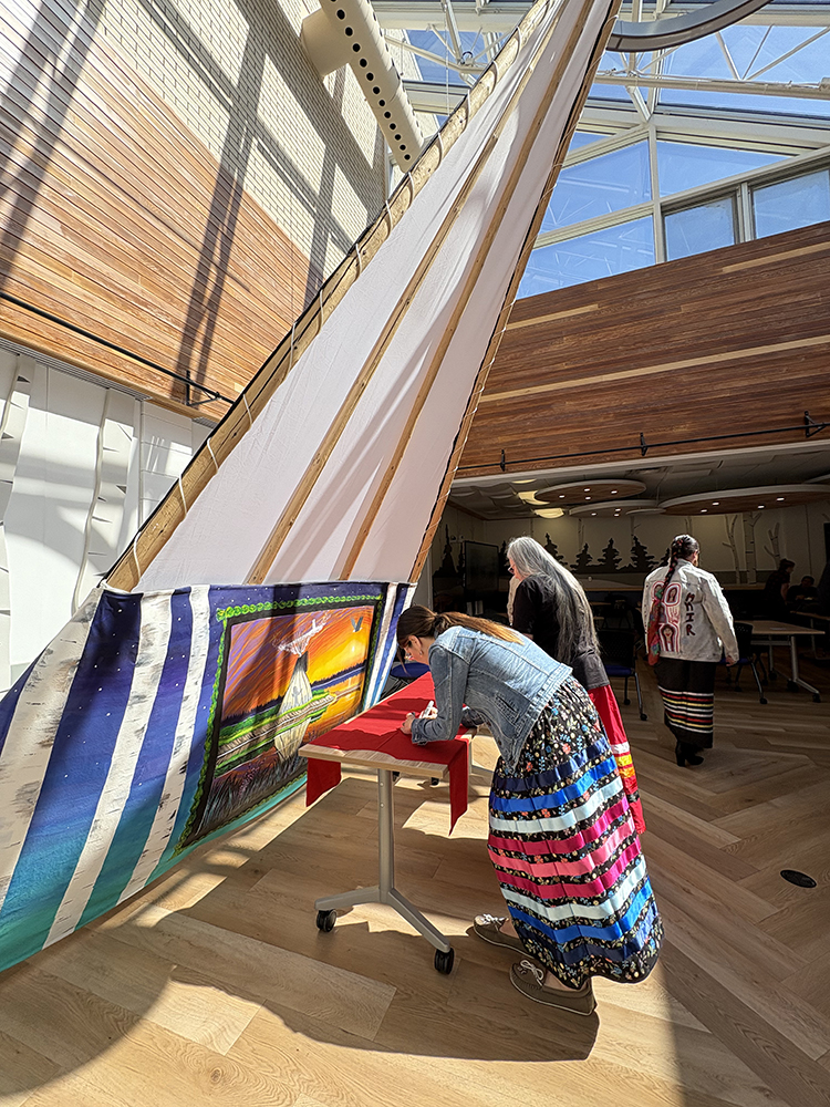 images/news/corporate/RED DRESS DAY/750waniskah1.jpg